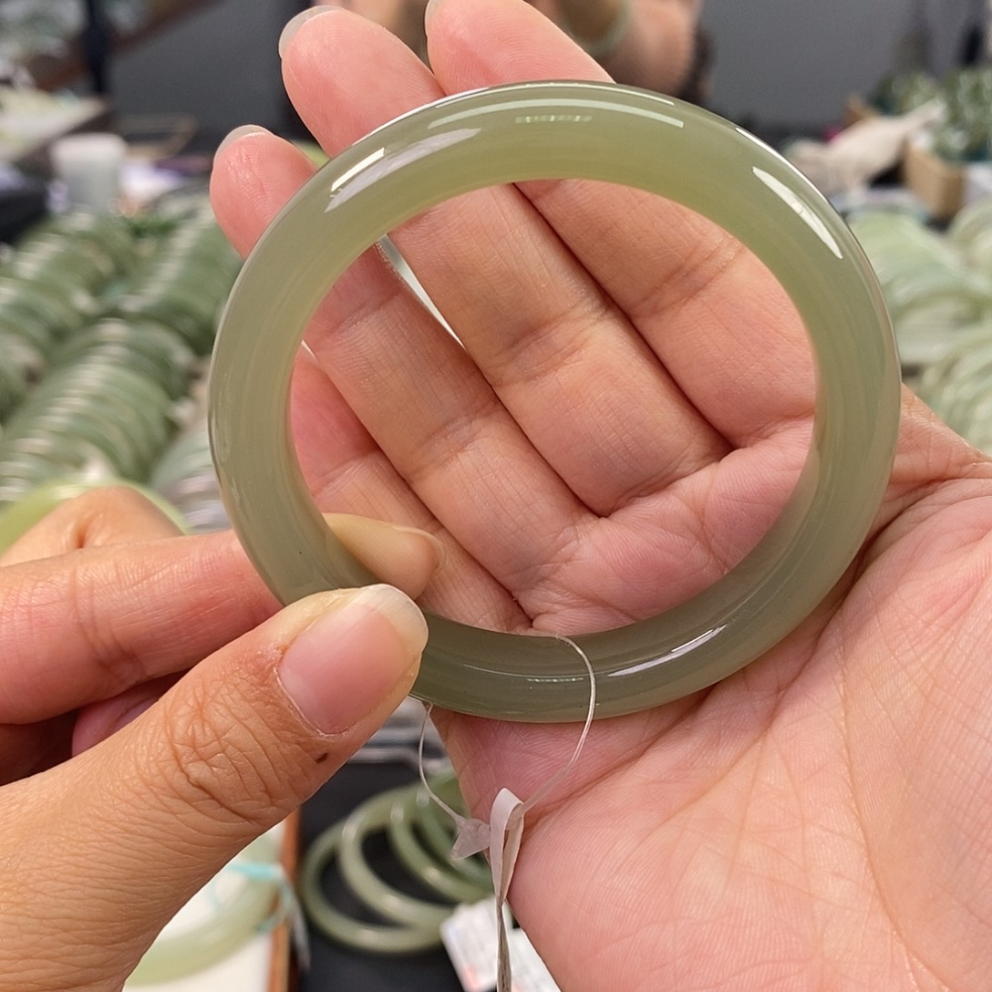 和田玉和田玉手镯55未镶嵌