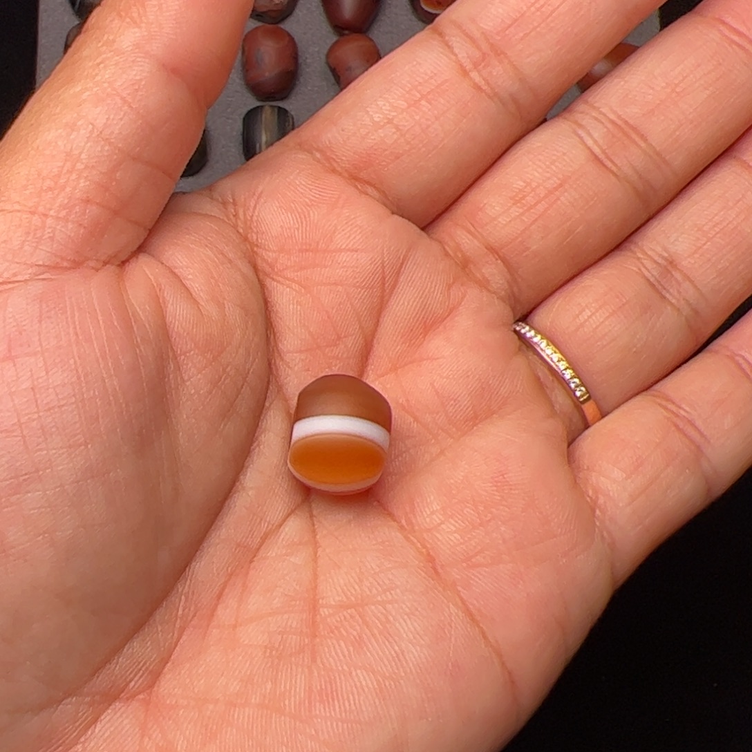 梵***0玛瑙/玉髓未镶嵌配饰