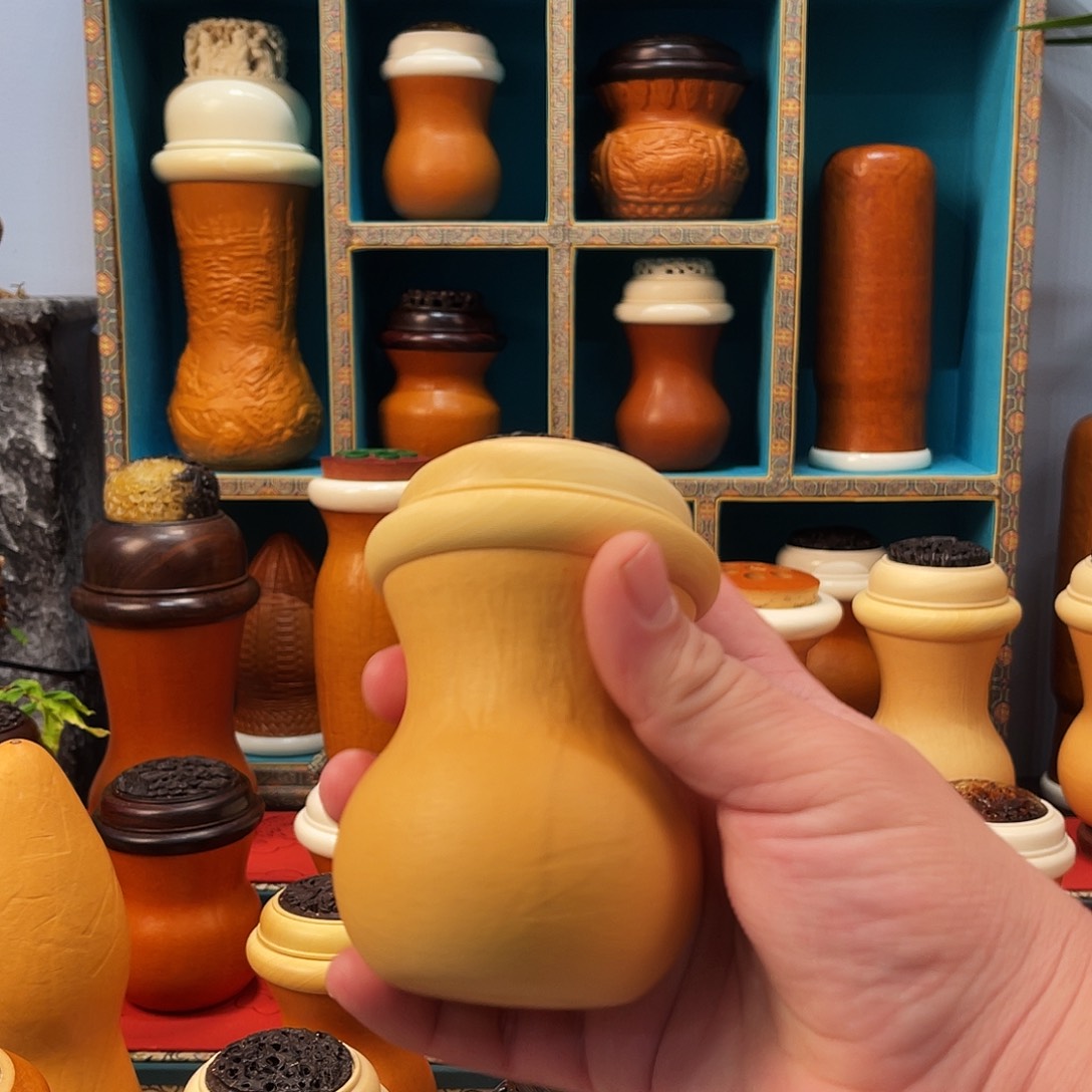 大叶紫檀（黑酸枝木类）