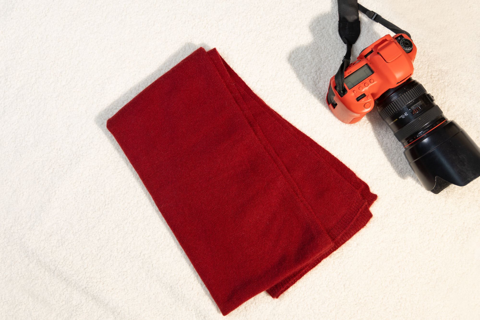 保暖山羊绒轻职风日系围巾防风法式纯色本命年户外舒适多功能女士