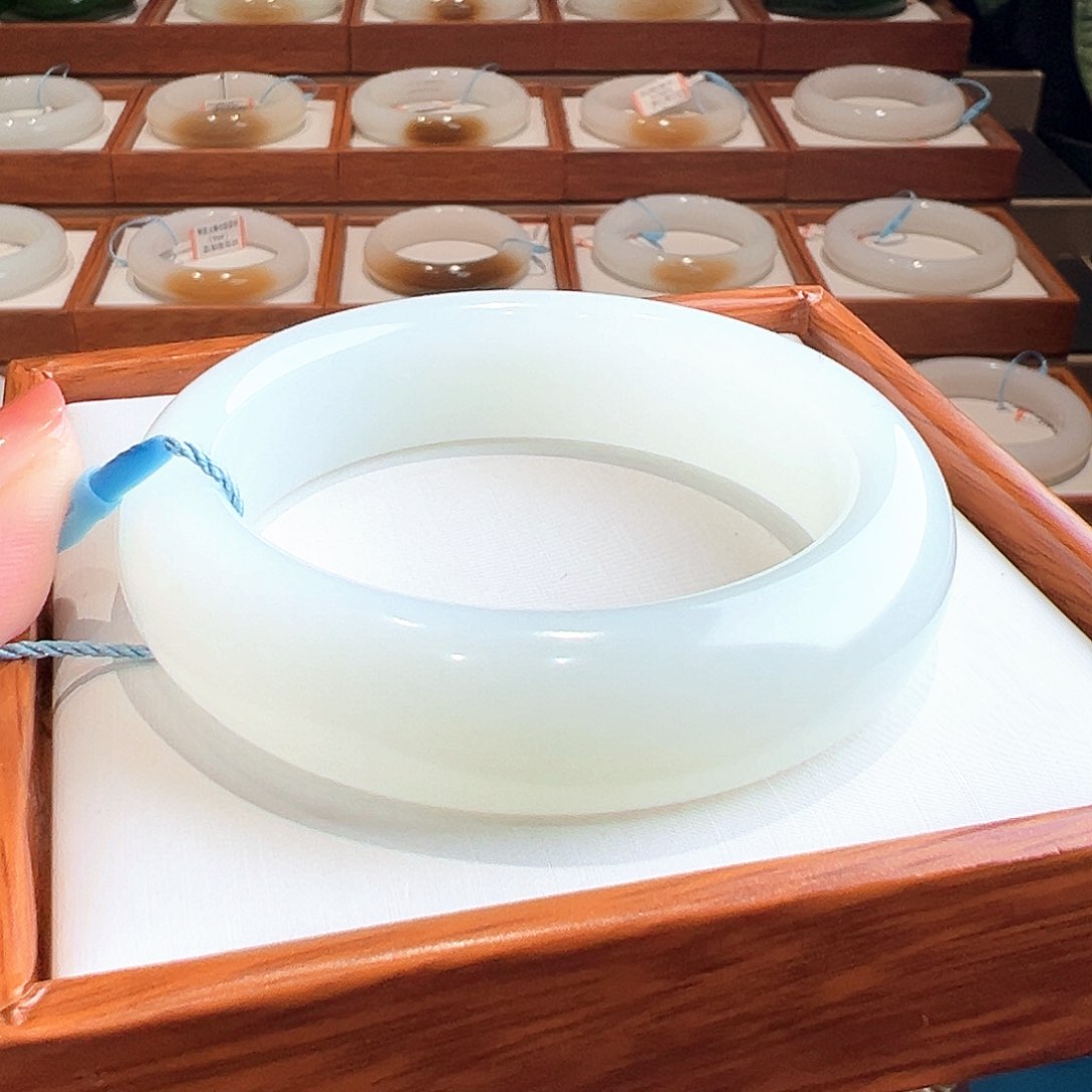 和田玉手镯5354未镶嵌