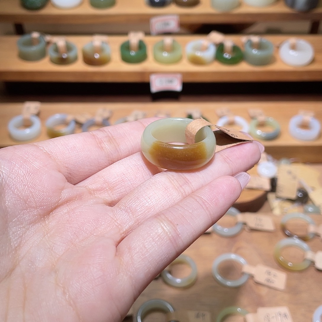 s***e和田玉未镶嵌戒指19.2