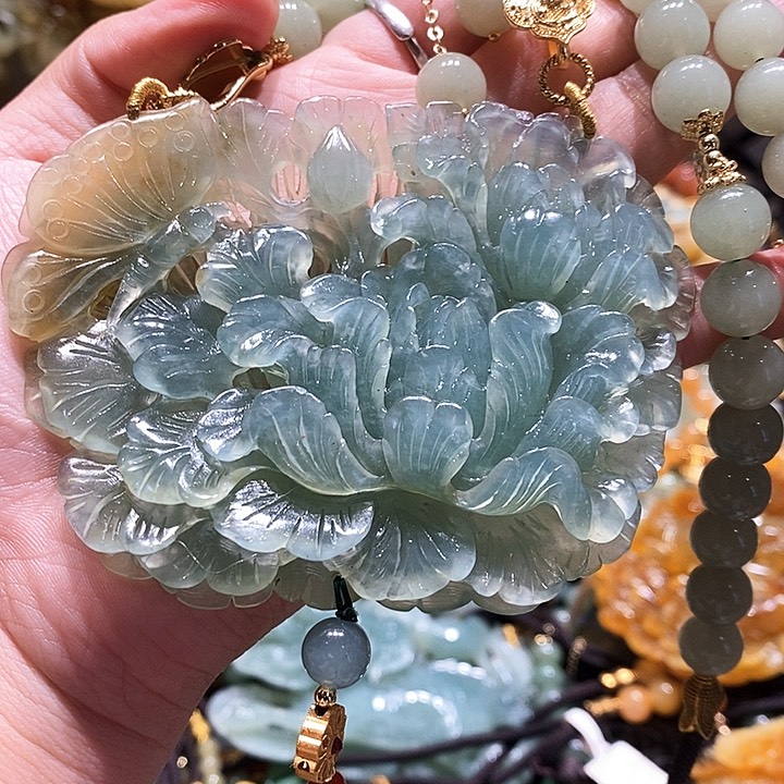岫玉未镶嵌毛衣链