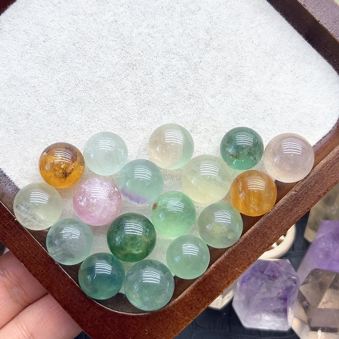 珠宝半成品水晶未镶嵌11 彩莹石球15-18mm（一盘）