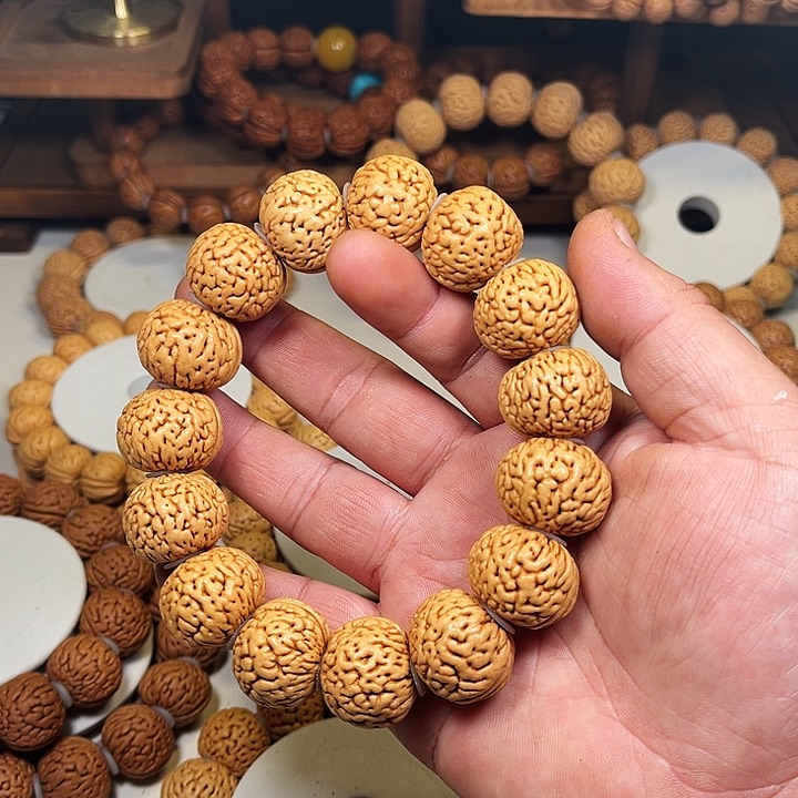 涿***新桃核吊坠苹果园核