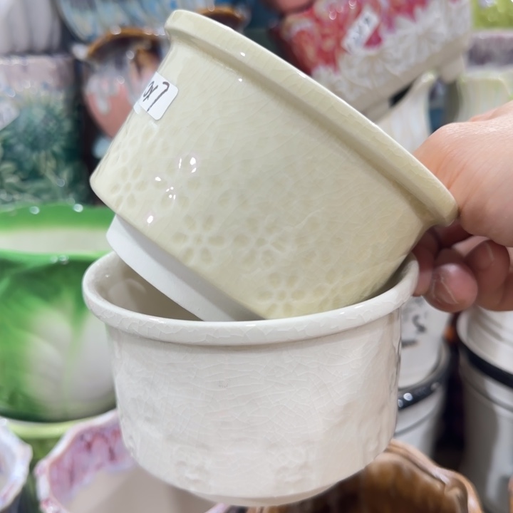 凑9块包邮，有孔，陶瓷花盆