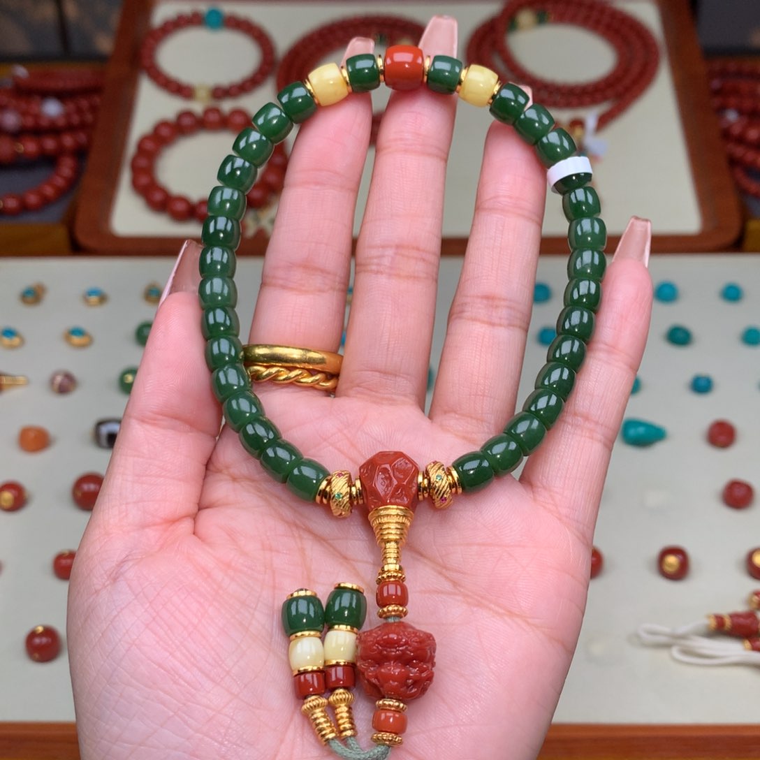 和田玉（碧玉）颈饰未镶嵌