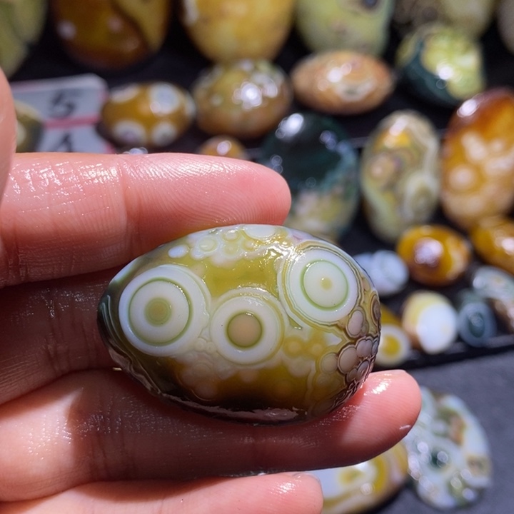 玛瑙/玉髓未镶嵌珠宝奇石139