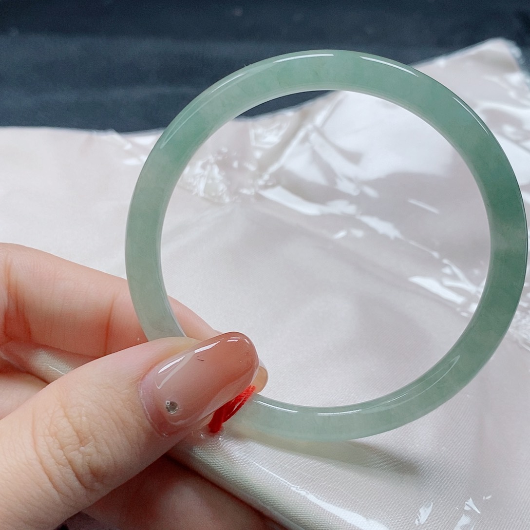 【闪购商品】未镶嵌手镯（圆镯）翡翠456号