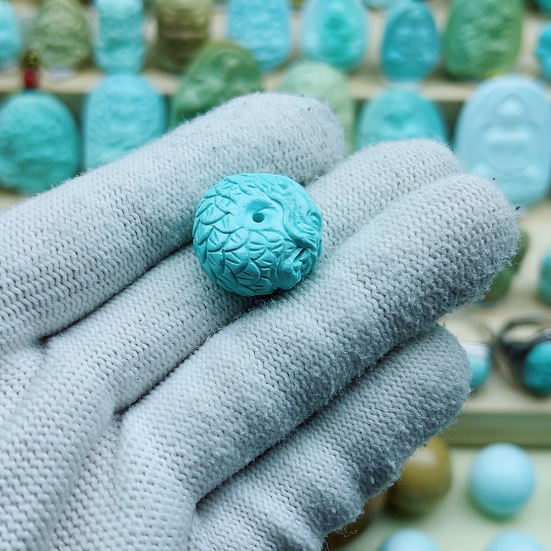 绿松石未镶嵌珠宝奇石