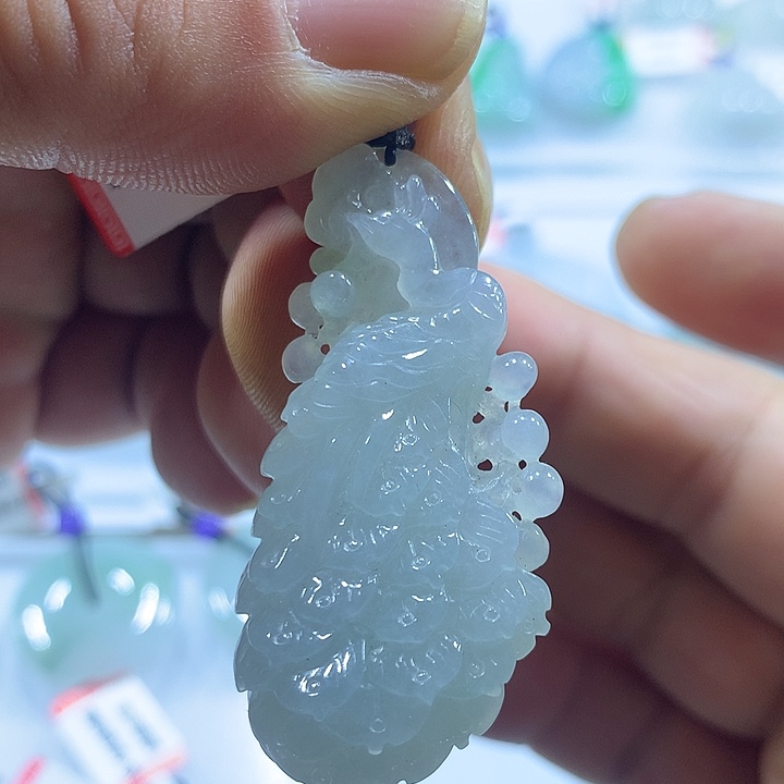 翡翠未镶嵌颈饰天然翡翠吊坠A货