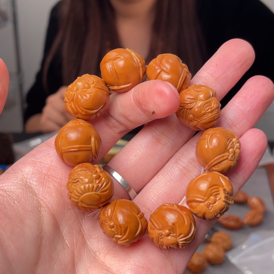 橄榄核手串小财神