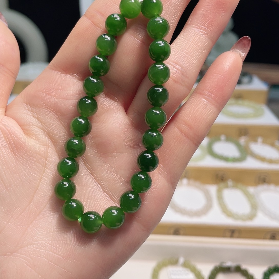 笑***姐和田玉未镶嵌手链