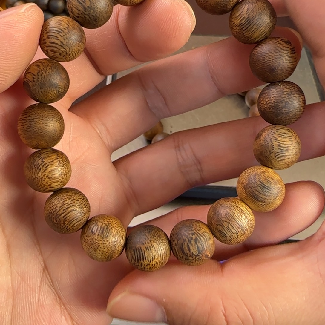 沉香手串奇楠金沙叶1.2，9.8克