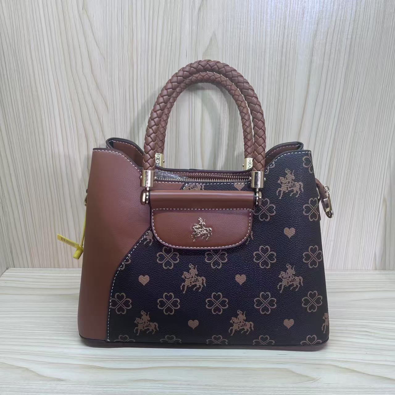 （亮牌灯点关注才可以拍）单肩斜手提包气质手提包肩包经典轻奢时尚