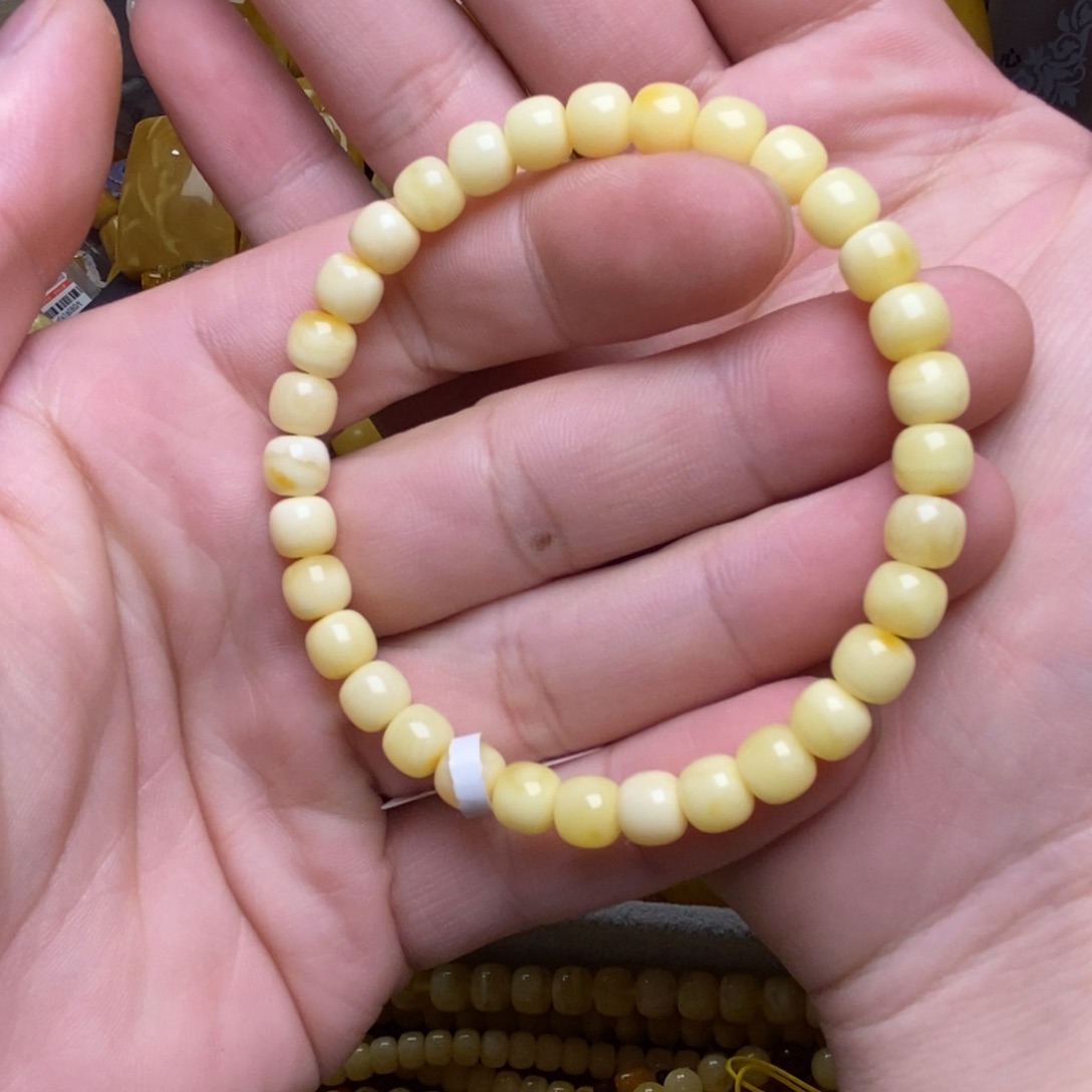 琥珀未镶嵌裸石蜜蜡