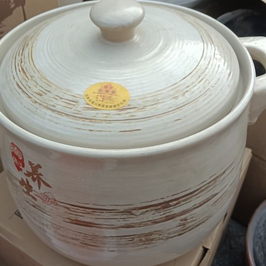 瓷片陶瓷盤子碗啥都有