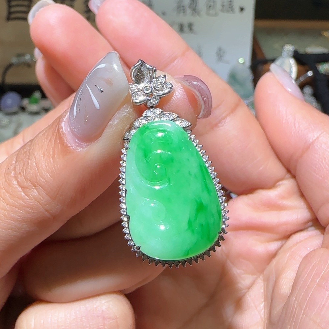 【闪购商品】翡翠颈饰18K金镶嵌缅甸