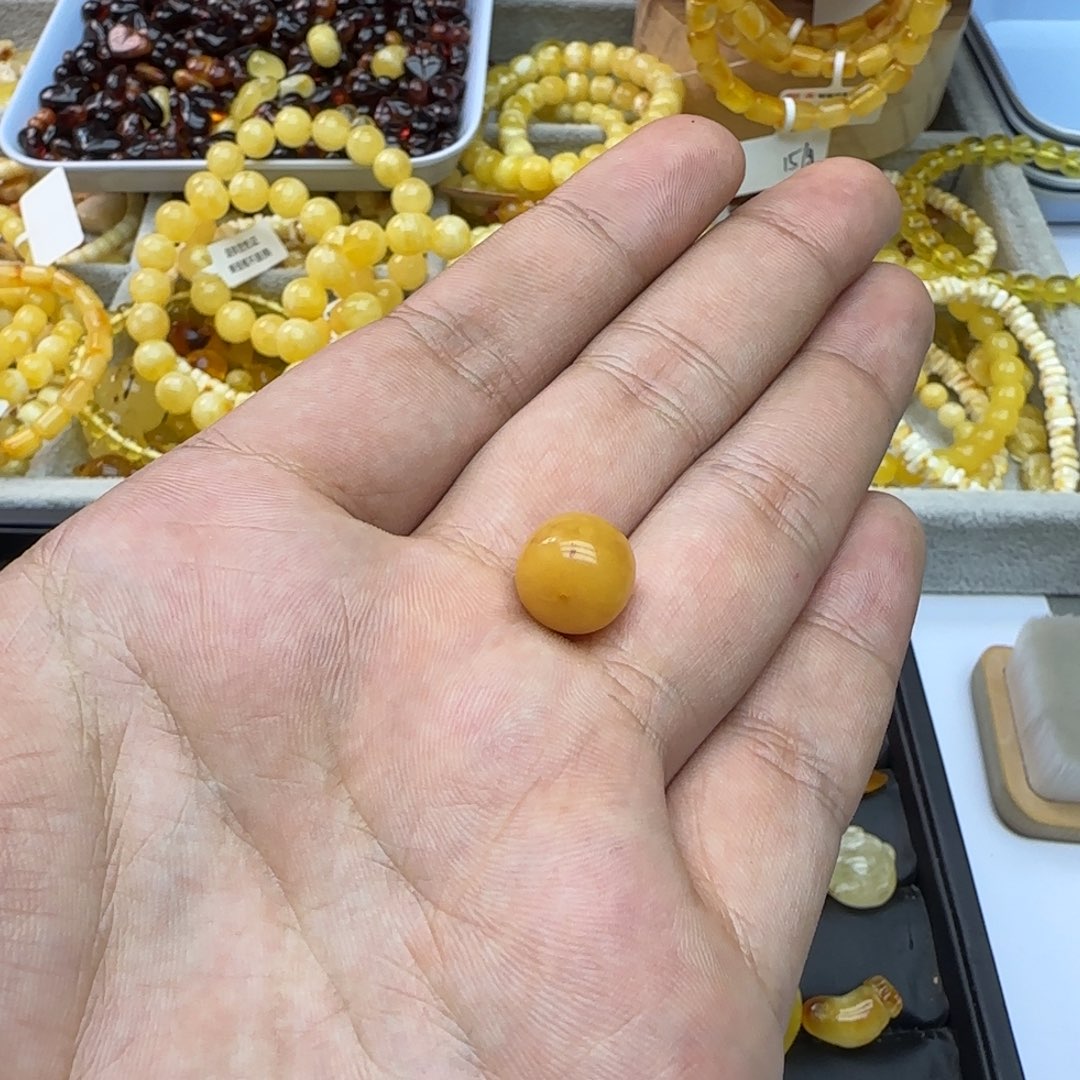 用***7琥珀未镶嵌裸石蜜蜡老型单珠10mm0.9g