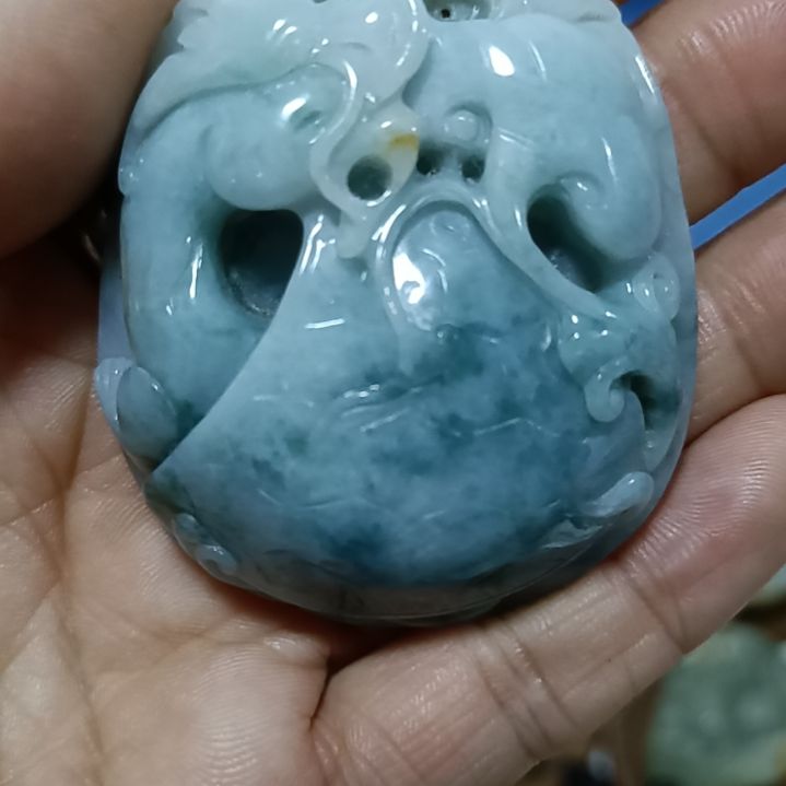 翡翠颈饰未镶嵌吊坠
