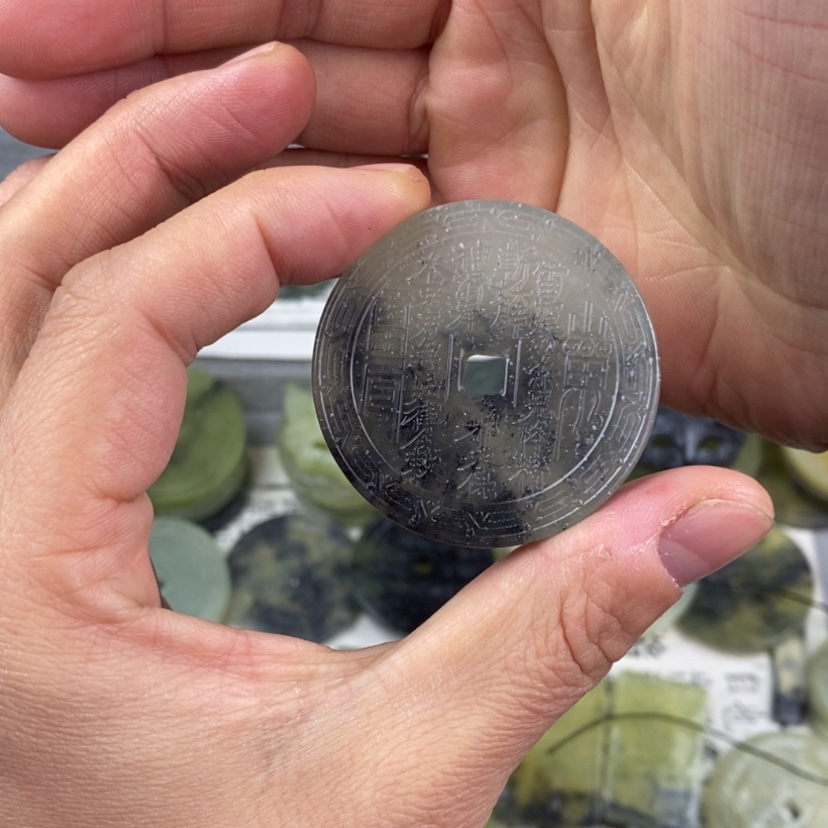 【闪购商品】岫玉颈饰未镶嵌岫玉山鬼花钱吊坠