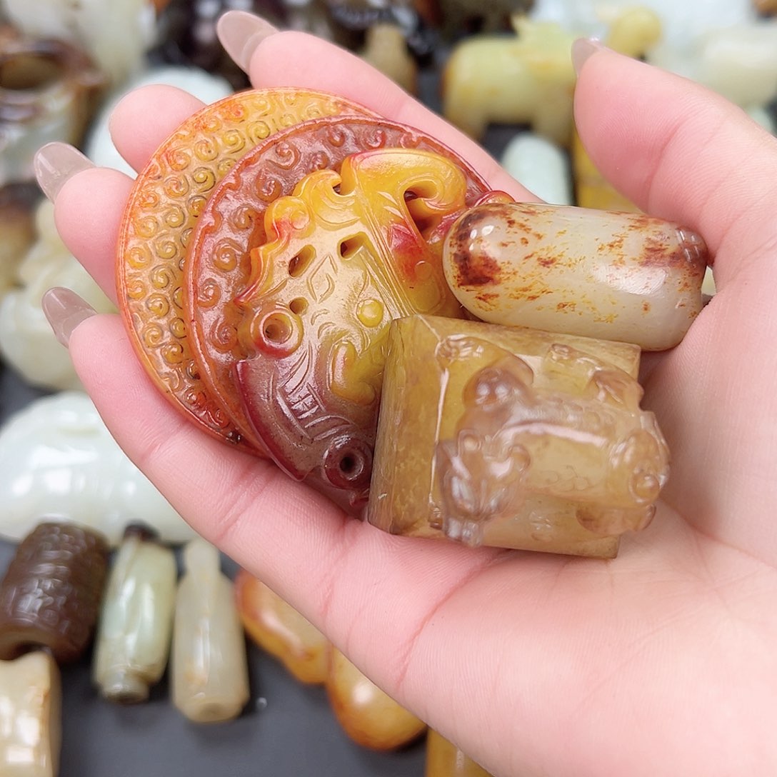 和田玉（糖玉）颈饰未镶嵌用****5