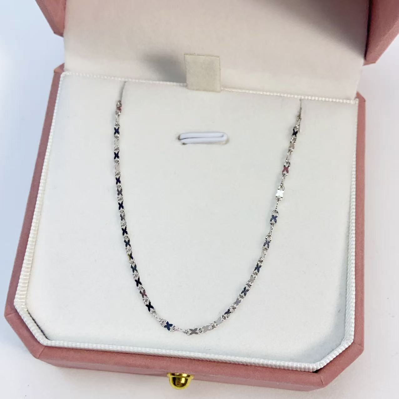 Pt950铂金蝴蝶片片链42长3.1克单戴叠戴