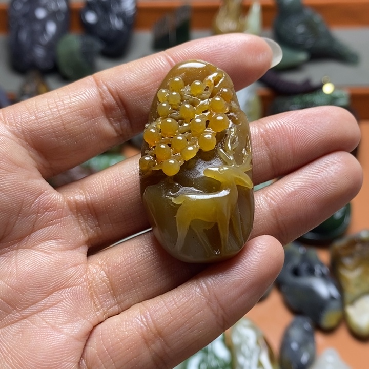 和田玉颈饰未镶嵌