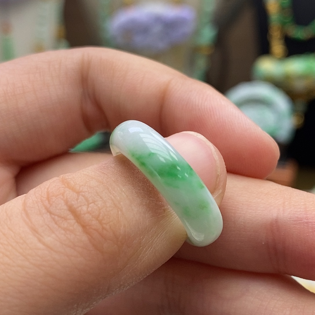 翡翠未镶嵌颈饰戒圈13