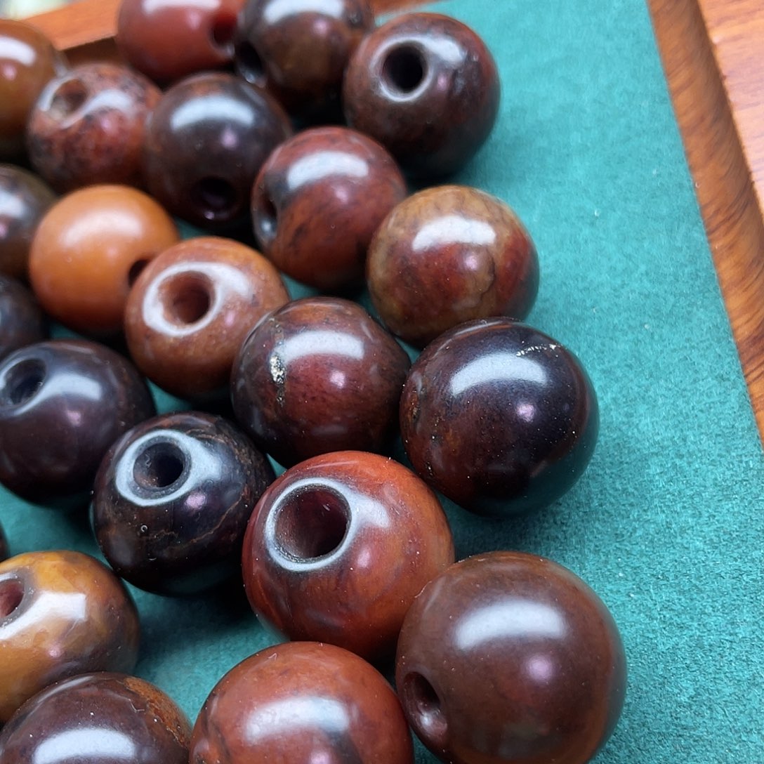 赵***和田玉未镶嵌颈饰