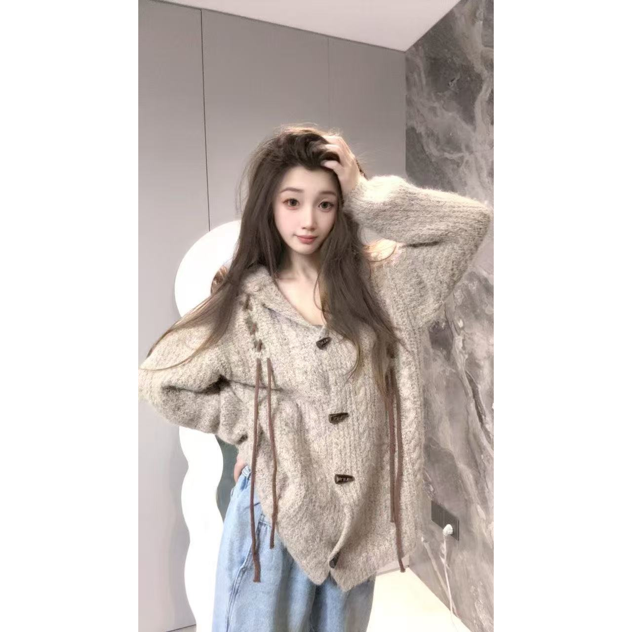 美式复古兔耳朵牛角扣麻花连帽针织毛衣女秋冬新款宽松开衫外套女