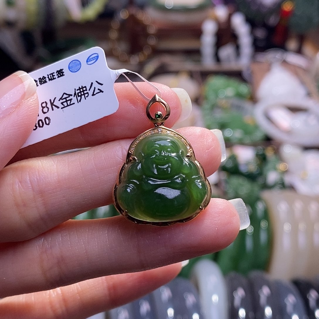 颈饰未镶嵌和田玉碧玉金镶佛公吊坠