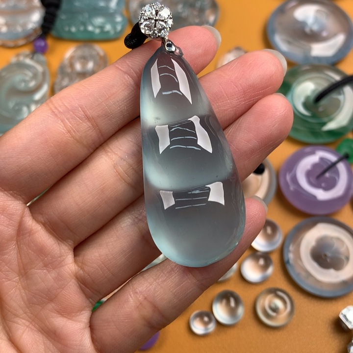 翡翠未镶嵌颈饰111111111