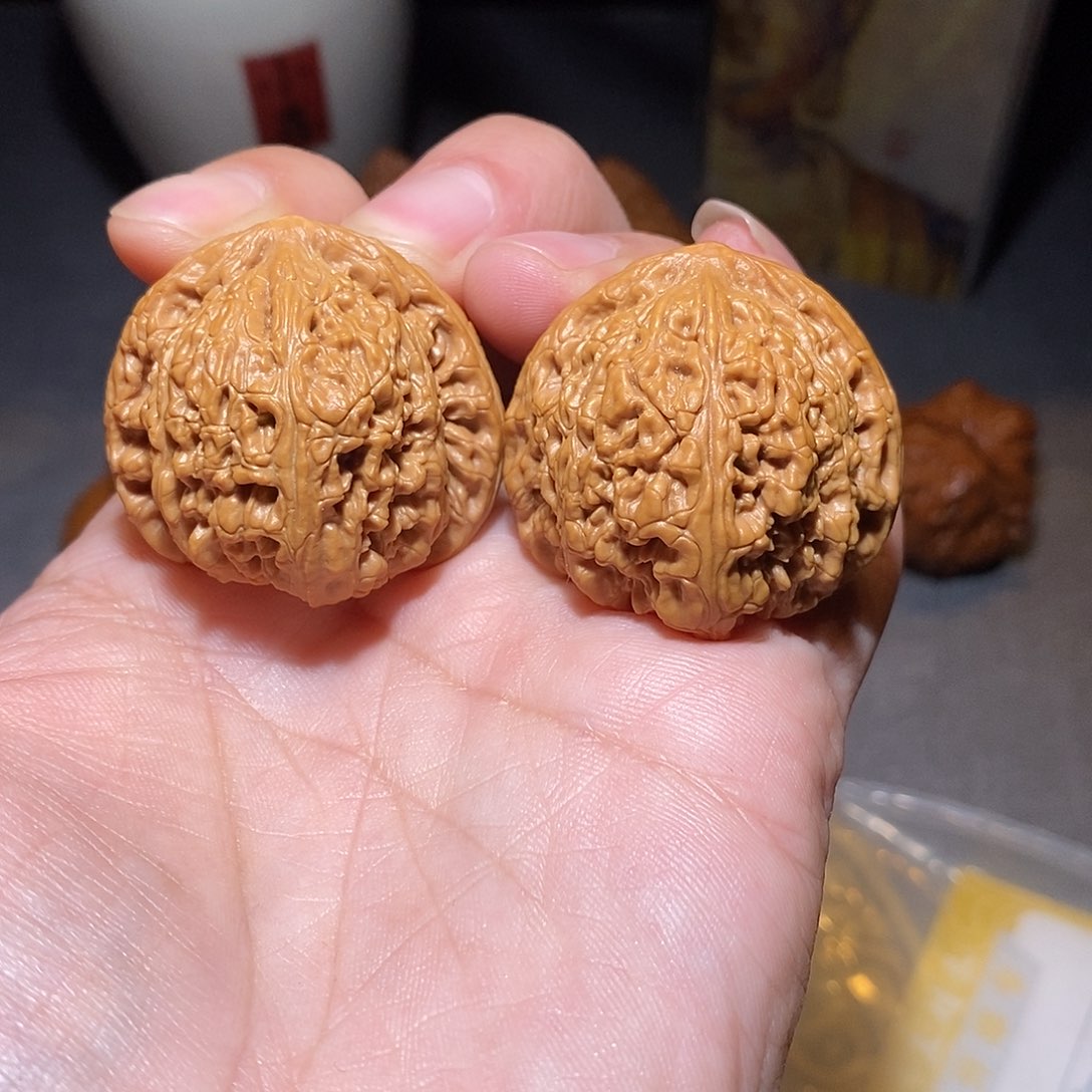文玩核桃把件36尺红玛瑙