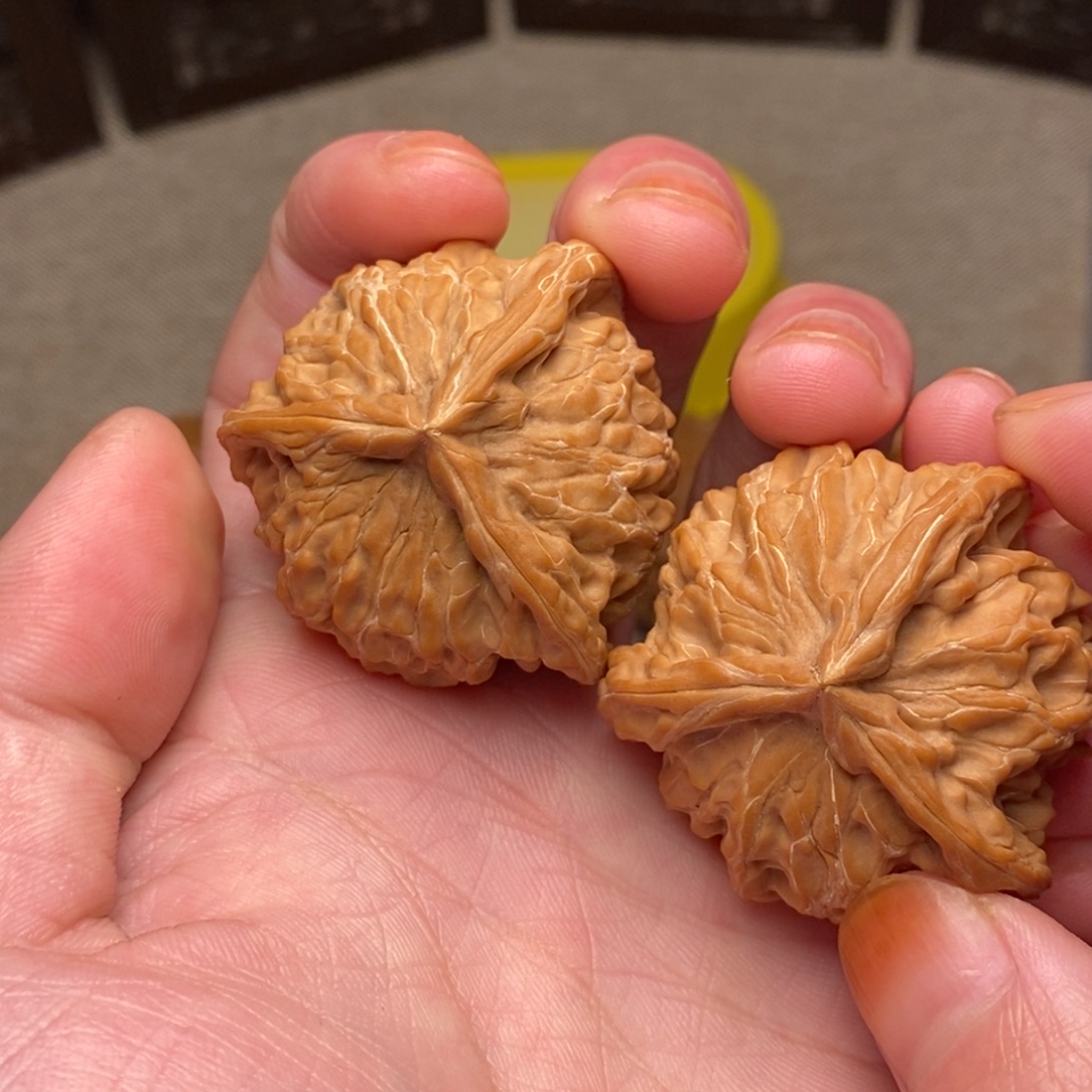 海***花文玩核桃吊坠盘山三棱40微修打底