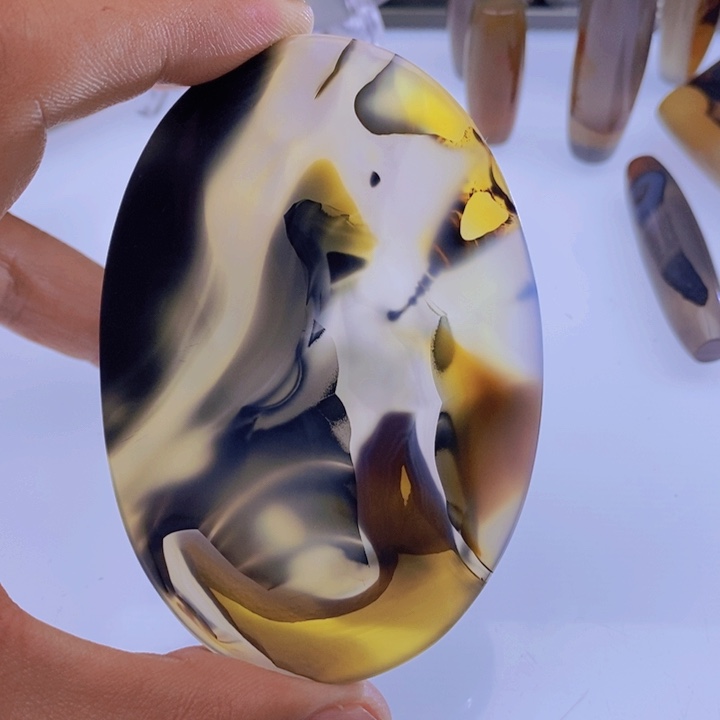 玛瑙/玉髓颈饰未镶嵌