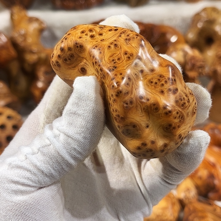 吊***联柏木太行崖柏满瘤把件