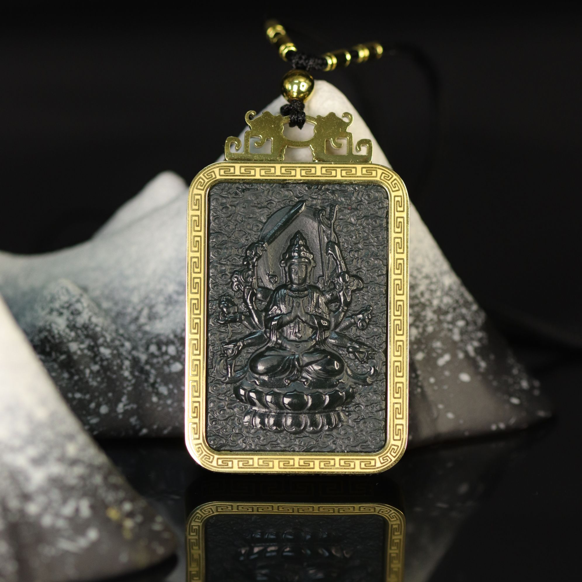 新疆和田玉千手观音菩萨上等和田玉吊坠玉石挂件手工无事牌玉Y856