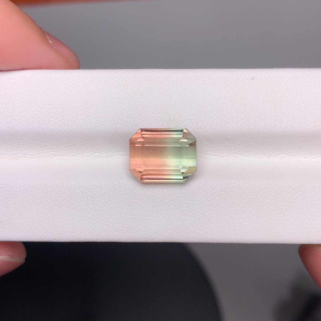 碧玺珠宝奇石未镶嵌西瓜碧玺8.77克拉未镶嵌