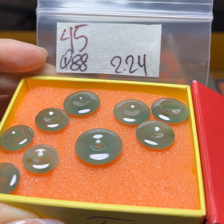 定制翡翠未镶嵌不