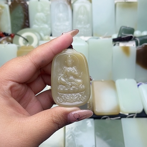 颈饰未镶嵌和田玉