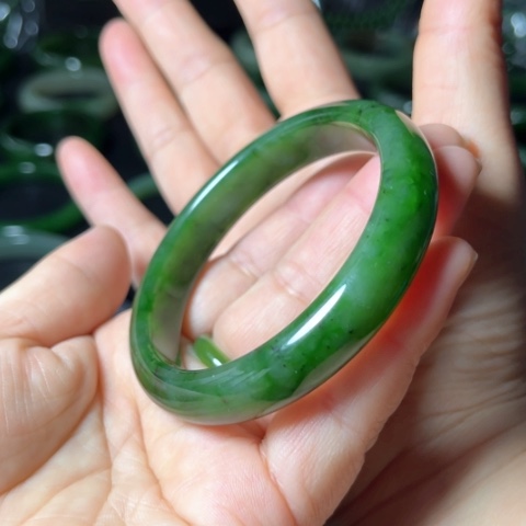 和田玉（碧玉）手镯未镶嵌