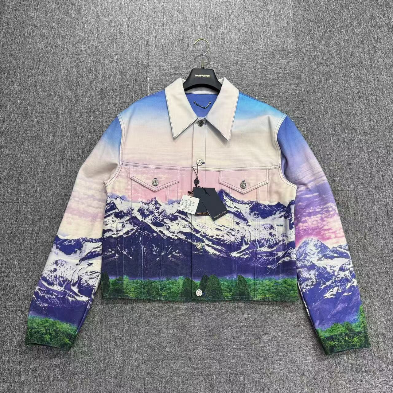 未使用 LouisVuitton/路易威登 风景牛仔夹克/52码/编码19064