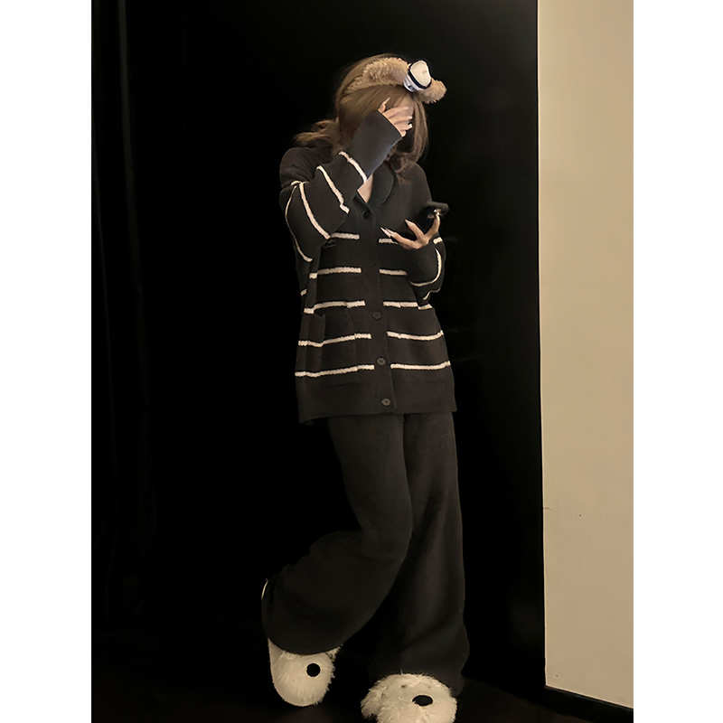 日系复古休闲黑白条纹半边绒睡衣女冬季新款加厚可外穿家居服套装