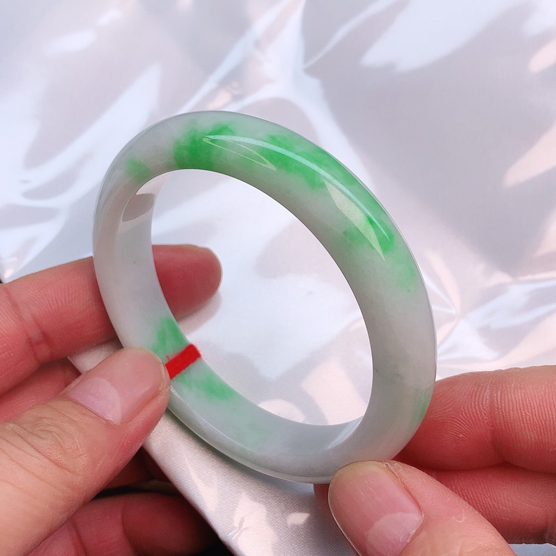 翡翠手镯未镶嵌8466、bbbbnm