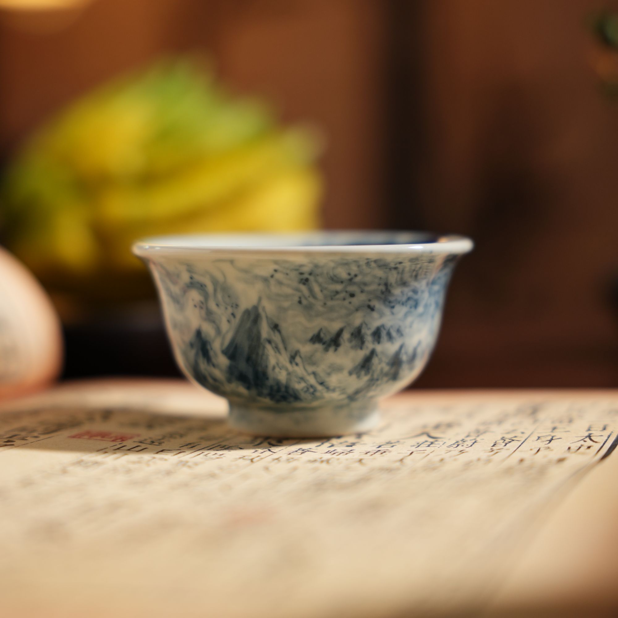 Zhong’s Kiln/钟家窑柴窑青花龙纹高档水墨玄龙压手杯