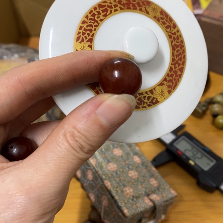 瓷片哈中古工艺品一件