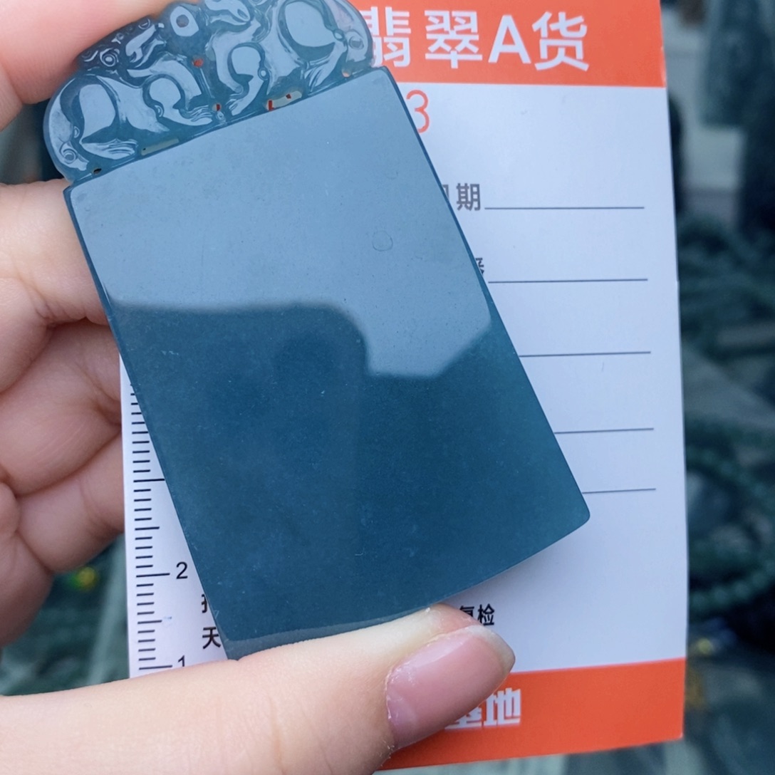 翡翠未镶嵌颈饰111111111