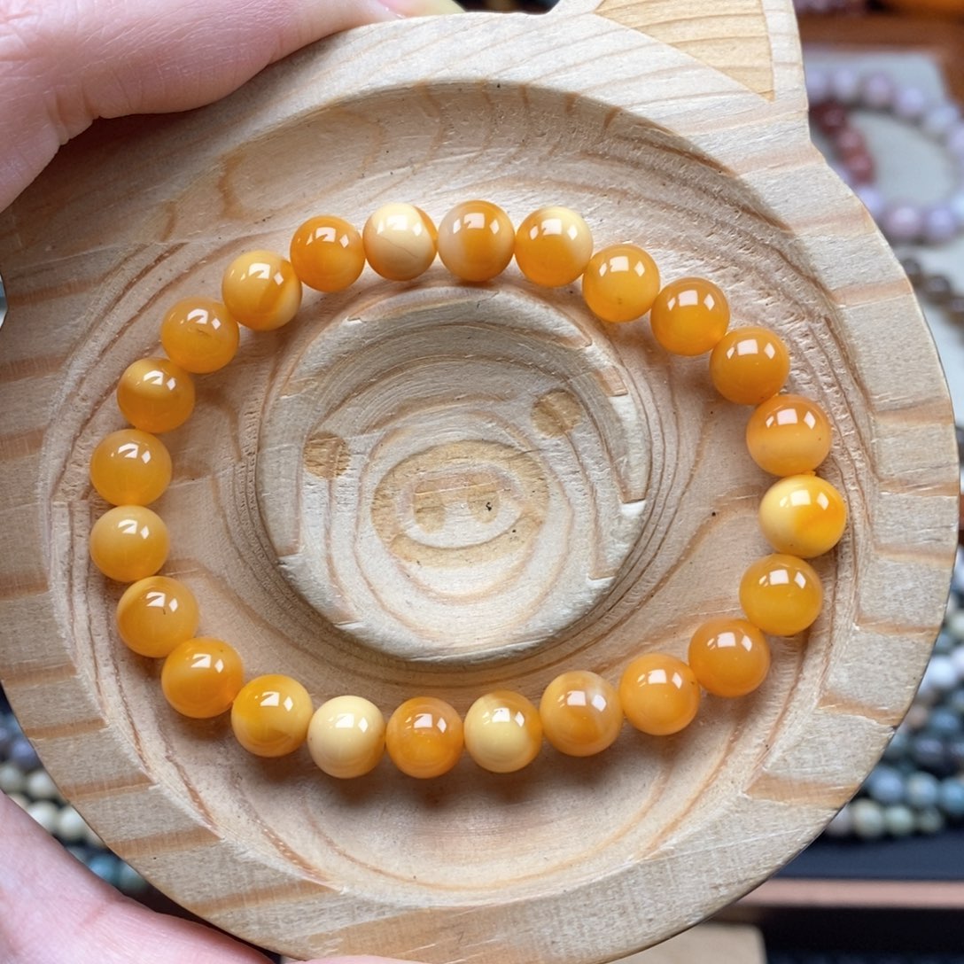 石英质玉手链未镶嵌小**?