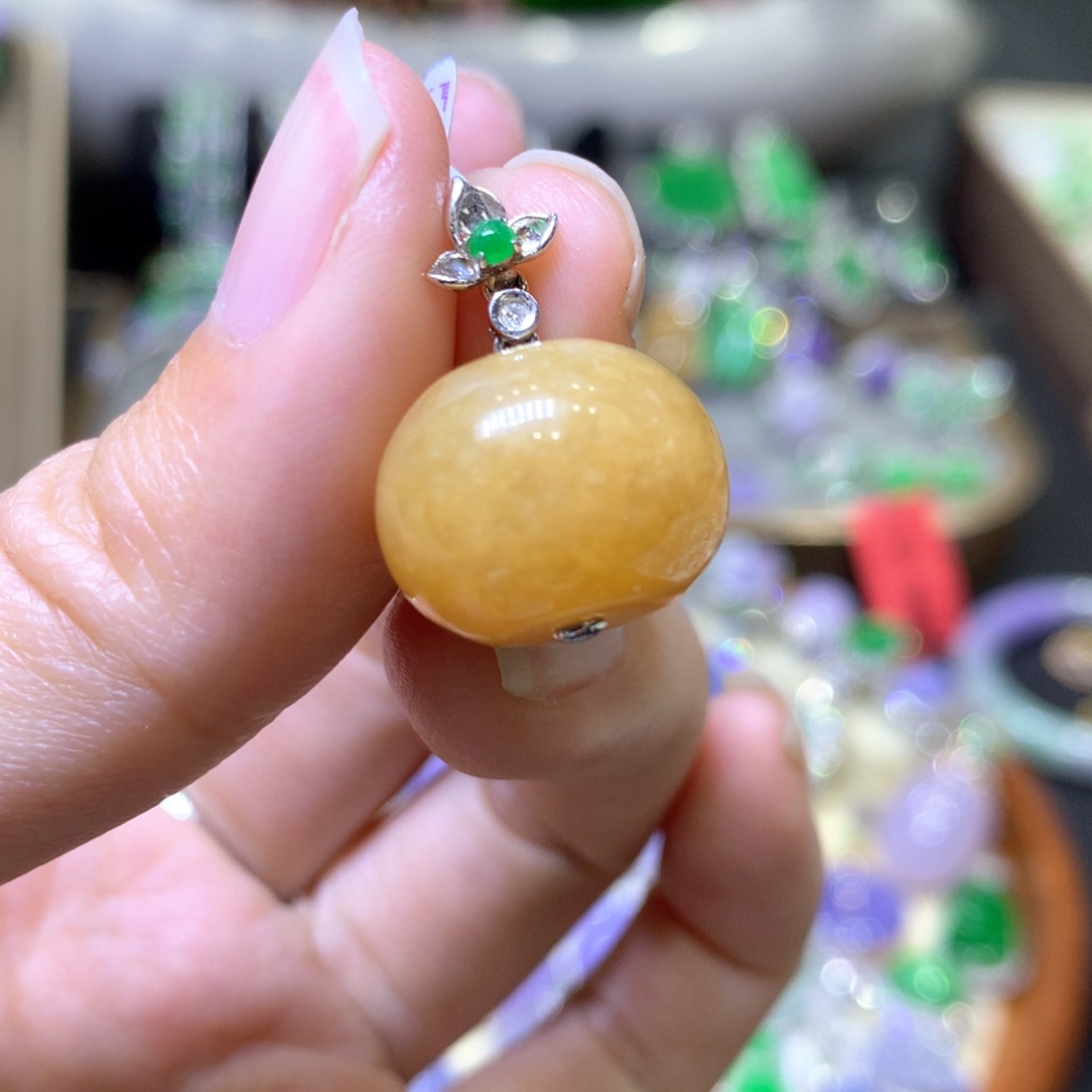 【闪购商品】翡翠颈饰18K金镶嵌翡翠吊坠项链